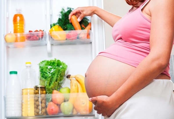 Alimentazione e gravidanza: i consigli della dietista