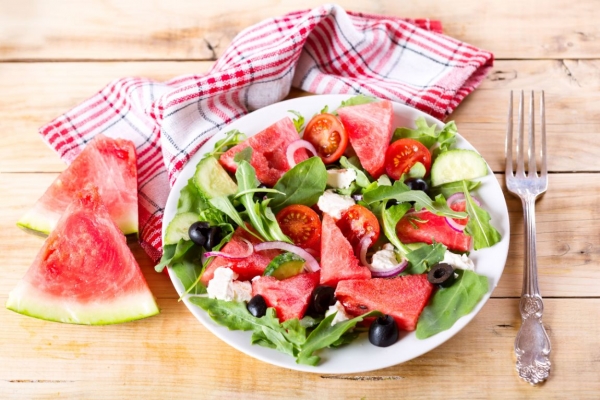 Insalate estive: cosa mangiare in estate per una dieta ricca di vitamine e sali minerali
